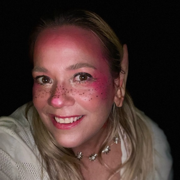 🎀Meet Maisy🌸Your Posher🎀 - Picture 4 of 10